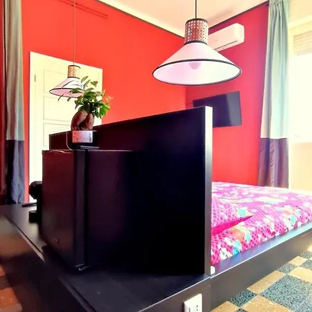 Jolie Guest house *